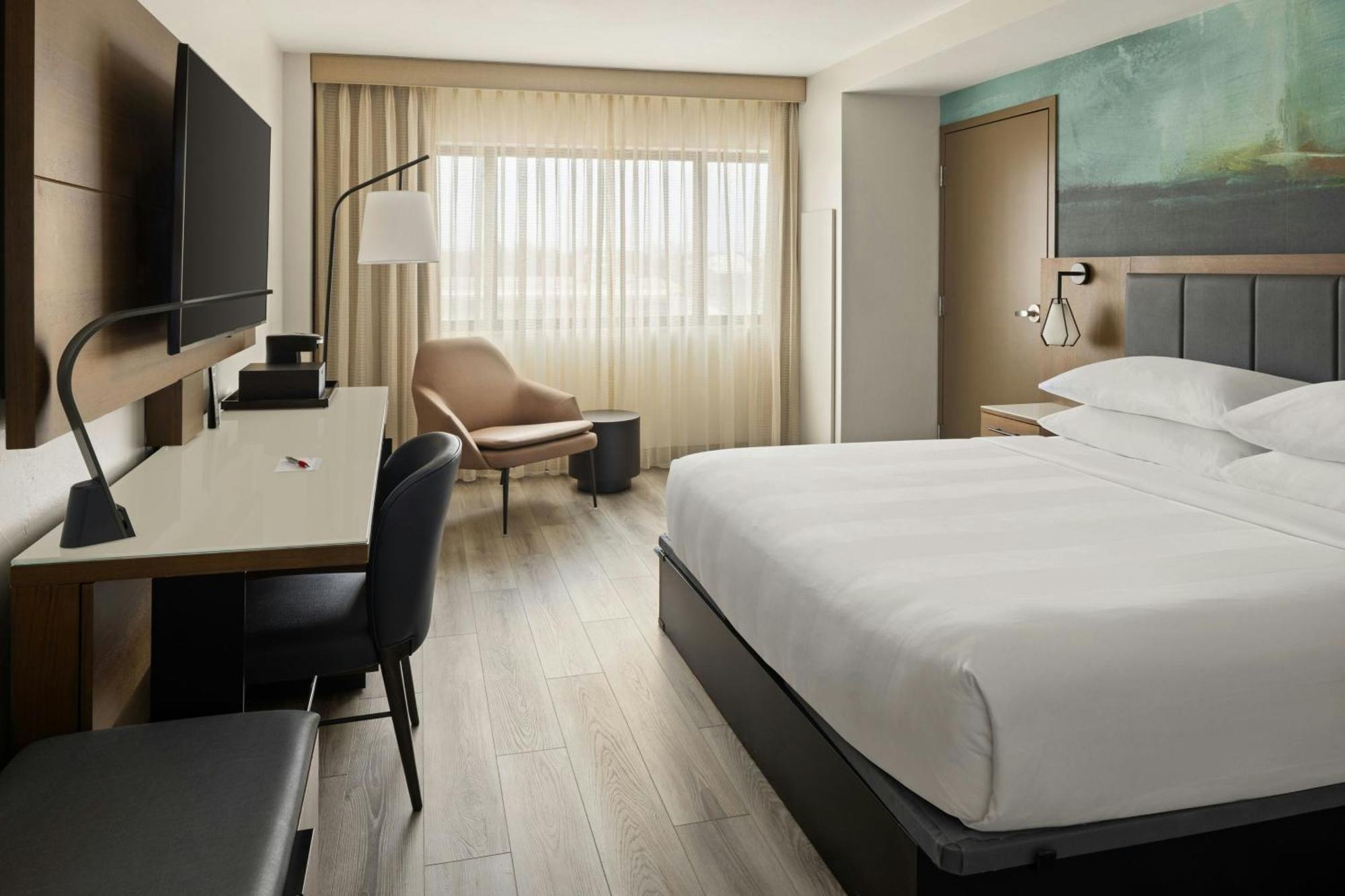 Oshkosh Marriott Waterfront Hotel & Convention Center Bagian luar foto