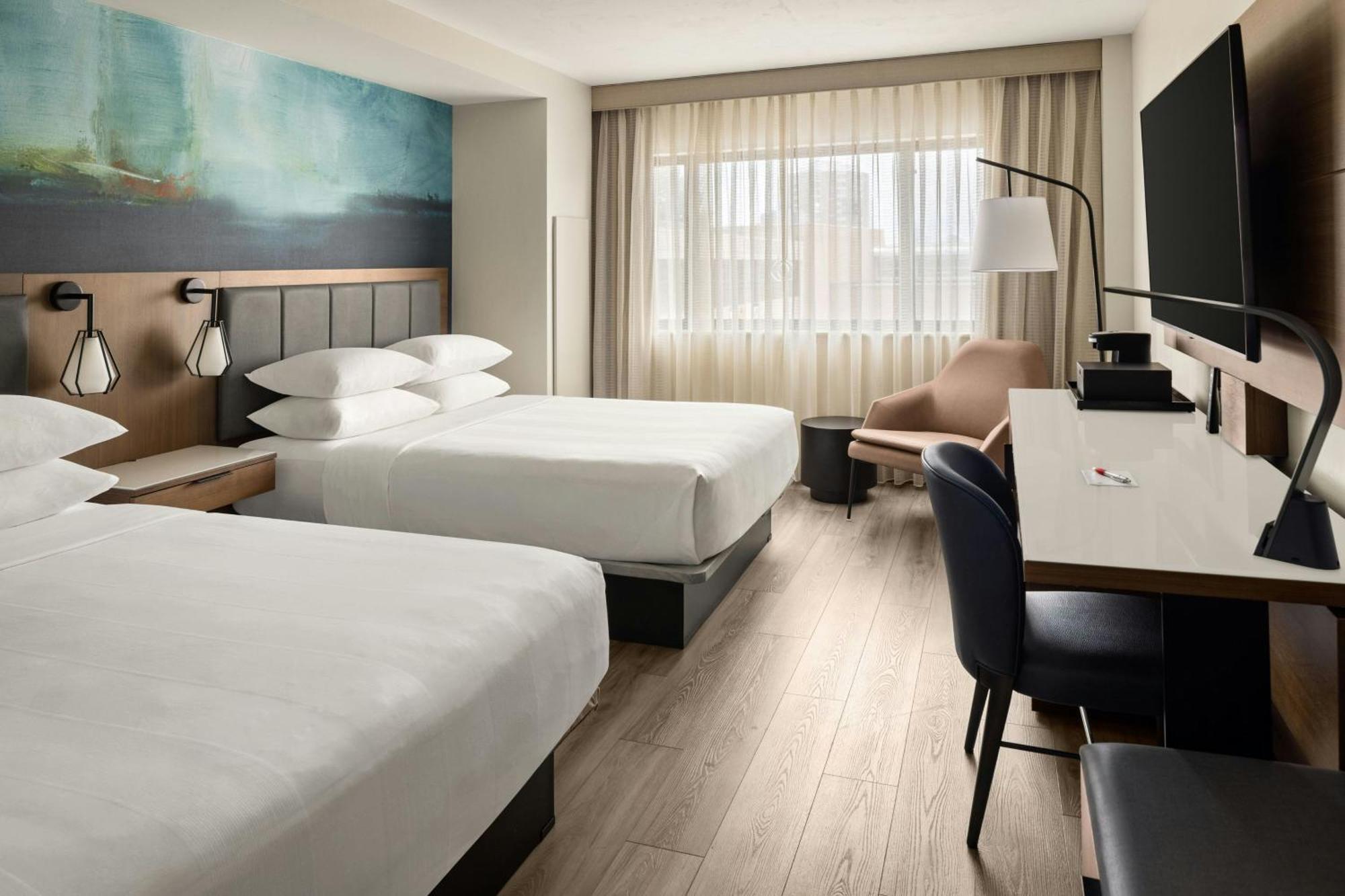 Oshkosh Marriott Waterfront Hotel & Convention Center Bagian luar foto